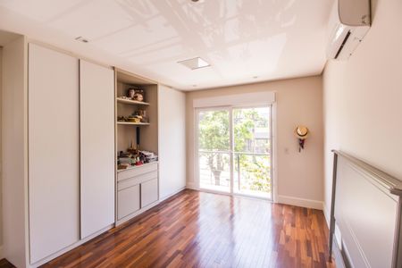 Casa de condomínio para alugar com 672m², 5 quartos e 6 vagasSuíte 3