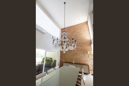 Casa de condomínio para alugar com 672m², 5 quartos e 6 vagasSala de TV