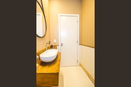 Casa de condomínio para alugar com 672m², 5 quartos e 6 vagasLavabo