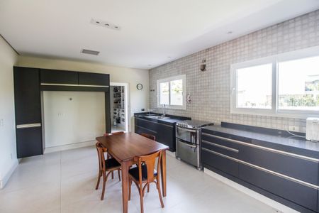 Casa de condomínio para alugar com 672m², 5 quartos e 6 vagasCozinha