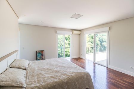 Casa de condomínio para alugar com 672m², 5 quartos e 6 vagasSuíte 1