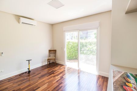 Casa de condomínio para alugar com 672m², 5 quartos e 6 vagasSuíte 4