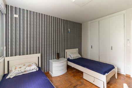 Apartamento à venda com 239m², 5 quartos e 2 vagasQuarto 2