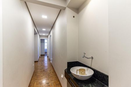 Apartamento à venda com 239m², 5 quartos e 2 vagasCorredor
