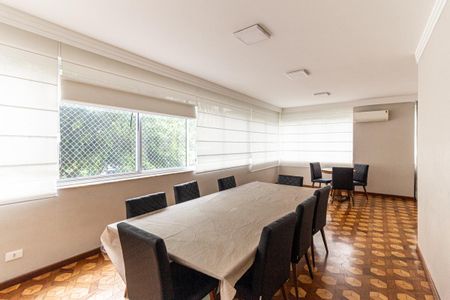 Apartamento à venda com 239m², 5 quartos e 2 vagasSala