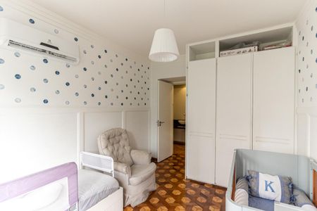 Apartamento à venda com 239m², 5 quartos e 2 vagasQuarto 4