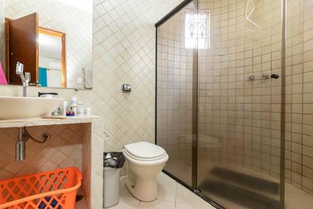 Casa para alugar com 129m², 2 quartos e 2 vagasBanheiro da Suíte