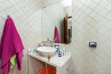 Casa para alugar com 129m², 2 quartos e 2 vagasBanheiro da Suíte