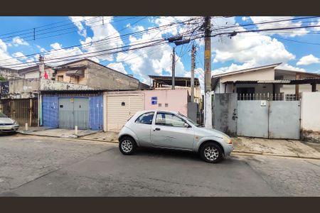 Casa para alugar com 129m², 2 quartos e 2 vagasFachada e Placa