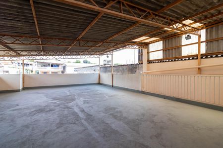 Casa para alugar com 129m², 2 quartos e 2 vagasCobertura / Área de Lazer