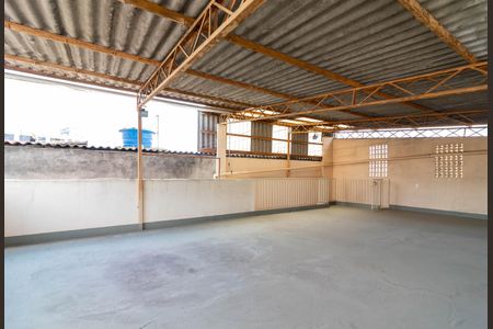 Casa para alugar com 129m², 2 quartos e 2 vagasCobertura / Área de Lazer
