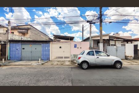 Casa para alugar com 129m², 2 quartos e 2 vagasFachada e Placa
