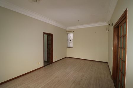 Casa para alugar com 135m², 3 quartos e 4 vagasSala