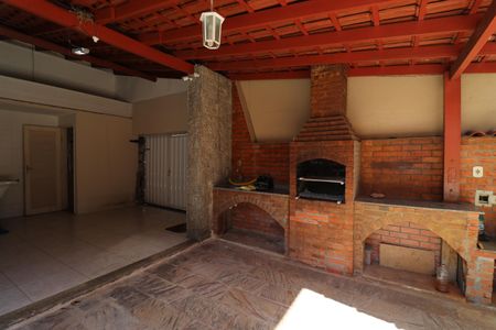 Casa para alugar com 135m², 3 quartos e 4 vagasÁrea externa