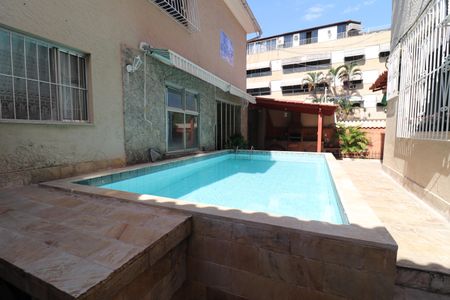 Casa para alugar com 135m², 3 quartos e 4 vagasÁrea externa