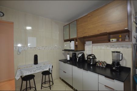Apartamento para alugar com 69m², 2 quartos e sem vagaCozinha com  de Serviço