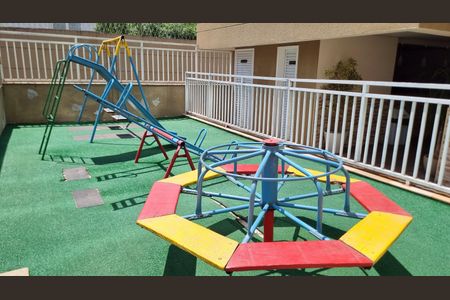 Apartamento à venda com 72m², 3 quartos e 2 vagas Apartamento à venda com 72m², 3 quartos e 2 vagasÁrea comum - Playground