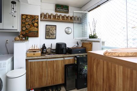 Apartamento à venda com 72m², 3 quartos e 2 vagas Apartamento à venda com 72m², 3 quartos e 2 vagasVaranda