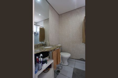Apartamento à venda com 72m², 3 quartos e 2 vagas Apartamento à venda com 72m², 3 quartos e 2 vagasBanheiro da Suíte
