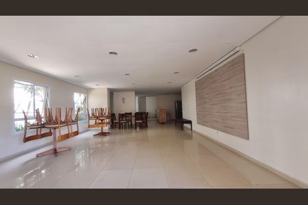 Apartamento à venda com 72m², 3 quartos e 2 vagas Apartamento à venda com 72m², 3 quartos e 2 vagasÁrea comum - Salão de festas