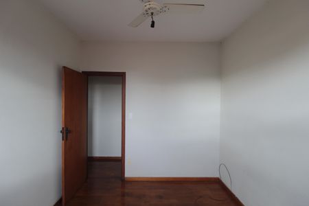 Apartamento à venda com 78m², 3 quartos e 2 vagasQuarto 2