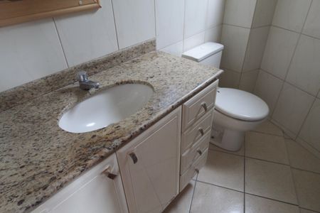 Apartamento à venda com 78m², 3 quartos e 2 vagasBanheiro da Suite