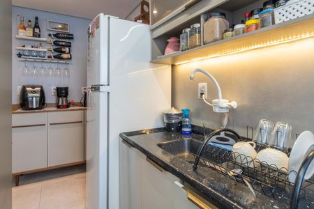 Apartamento à venda com 38m², 2 quartos e 1 vaga Apartamento à venda com 38m², 2 quartos e 1 vagaCozinha e Área de Serviço