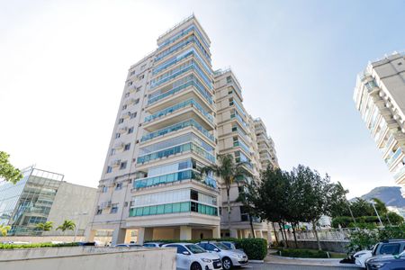 Apartamento para alugar com 116m², 2 quartos e 2 vagasFachada