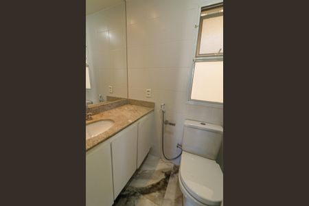 Apartamento para alugar com 116m², 2 quartos e 2 vagasBanheiro