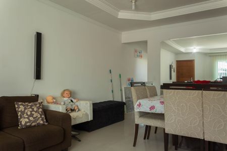 Casa à venda com 195m², 3 quartos e 4 vagas Casa à venda com 195m², 3 quartos e 4 vagasSala