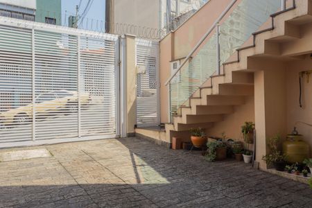 Casa à venda com 195m², 3 quartos e 4 vagas Casa à venda com 195m², 3 quartos e 4 vagasGaragem