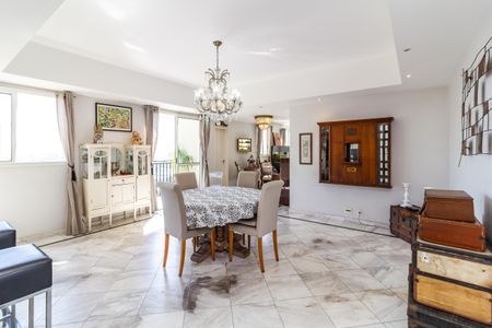 Apartamento para alugar com 264m², 3 quartos e 3 vagasSala