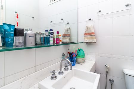 Apartamento para alugar com 264m², 3 quartos e 3 vagasBanheiro da Suíte 1