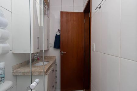 Casa de condomínio à venda com 90m², 3 quartos e 2 vagasBanheiro da Suíte