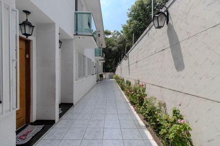 Casa de condomínio à venda com 90m², 3 quartos e 2 vagasEntrada