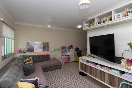 Casa de condomínio à venda com 90m², 3 quartos e 2 vagasSala