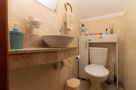 Casa de condomínio à venda com 90m², 3 quartos e 2 vagasLavabo