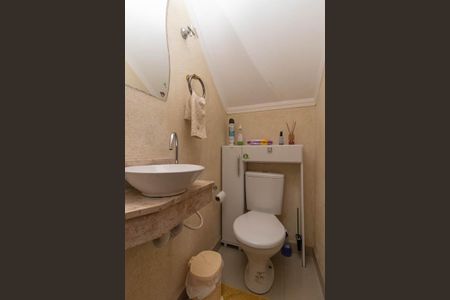 Casa de condomínio à venda com 90m², 3 quartos e 2 vagasLavabo