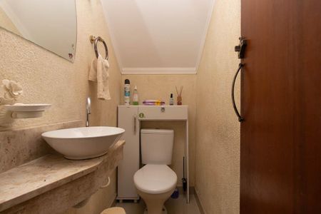 Casa de condomínio à venda com 90m², 3 quartos e 2 vagasLavabo