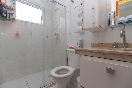 Casa de condomínio à venda com 90m², 3 quartos e 2 vagasBanheiro da Suíte