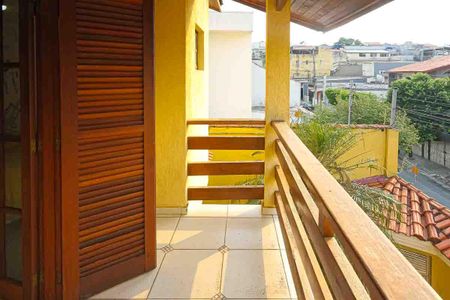 Casa à venda com 245m², 4 quartos e 6 vagasVaranda