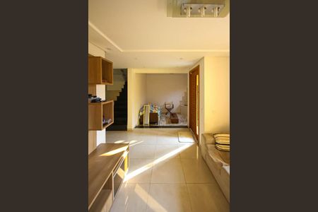 Casa à venda com 245m², 4 quartos e 6 vagasSala