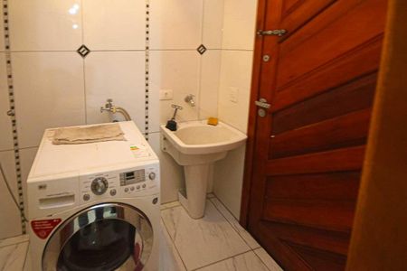 Casa à venda com 245m², 4 quartos e 6 vagasÁrea de Serviço