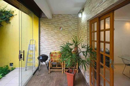 Casa à venda com 245m², 4 quartos e 6 vagasVaranda