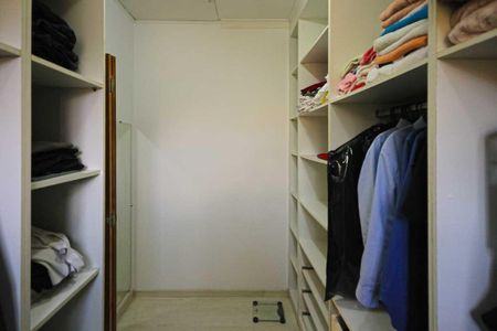 Casa à venda com 245m², 4 quartos e 6 vagasCloset da Suíte