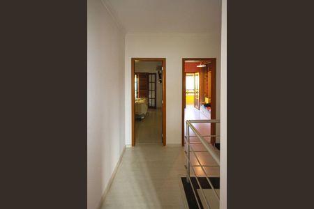 Casa à venda com 245m², 4 quartos e 6 vagasCorredor dos Quartos