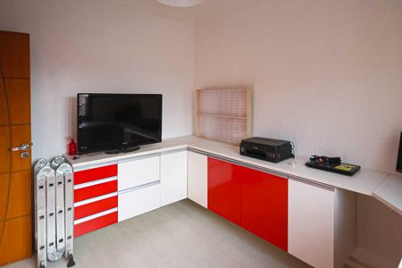 Casa à venda com 245m², 4 quartos e 6 vagasEscritório