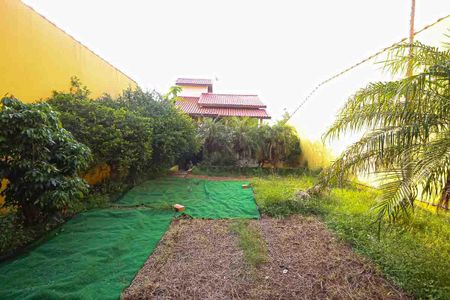 Casa à venda com 245m², 4 quartos e 6 vagasQuintal