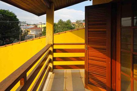 Casa à venda com 245m², 4 quartos e 6 vagasVaranda