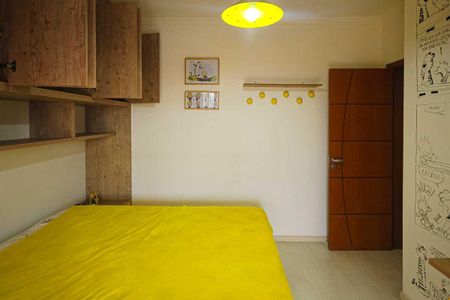 Casa à venda com 245m², 4 quartos e 6 vagasQuarto 2